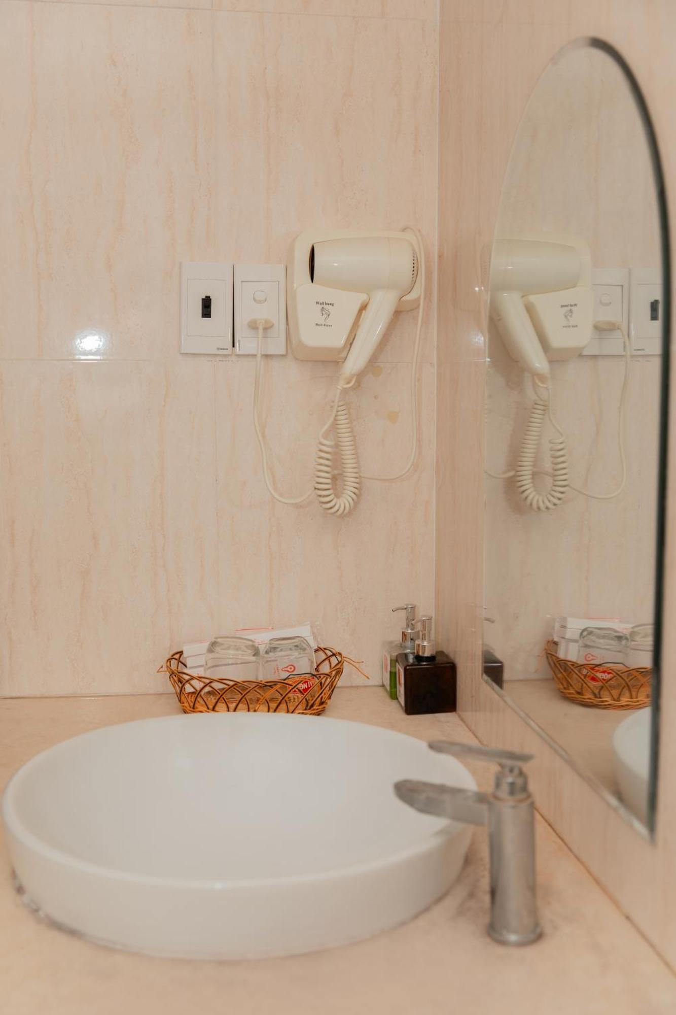 וונג טאו Khach San Son Thinh Hotel מראה חיצוני תמונה